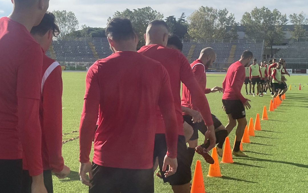 Oggi tutti in campo per l’allenamento domani amichevole in famiglia.